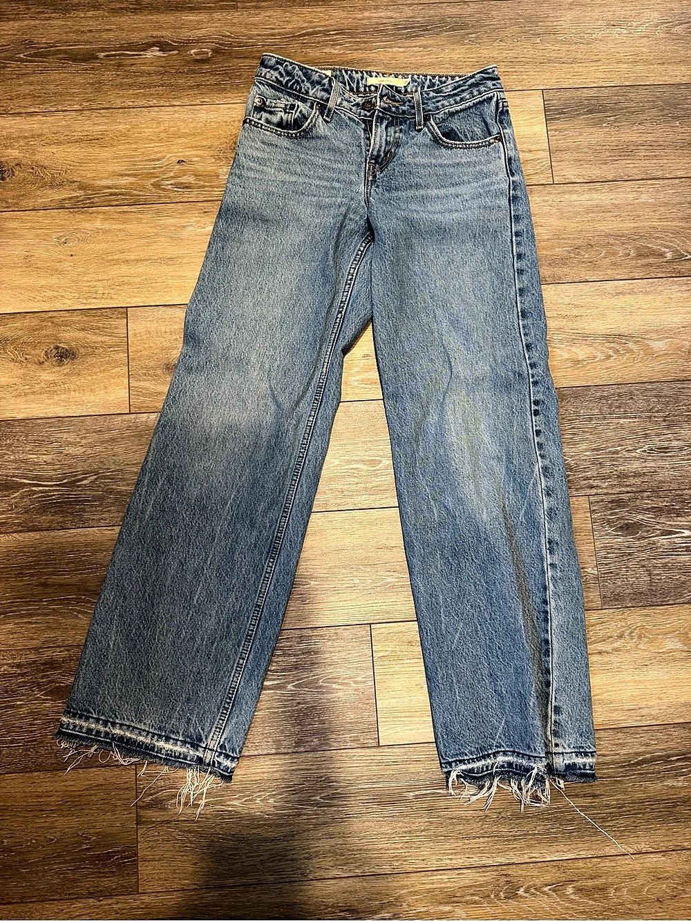 Levi's Low Loose Jeans in Blue Waist 25